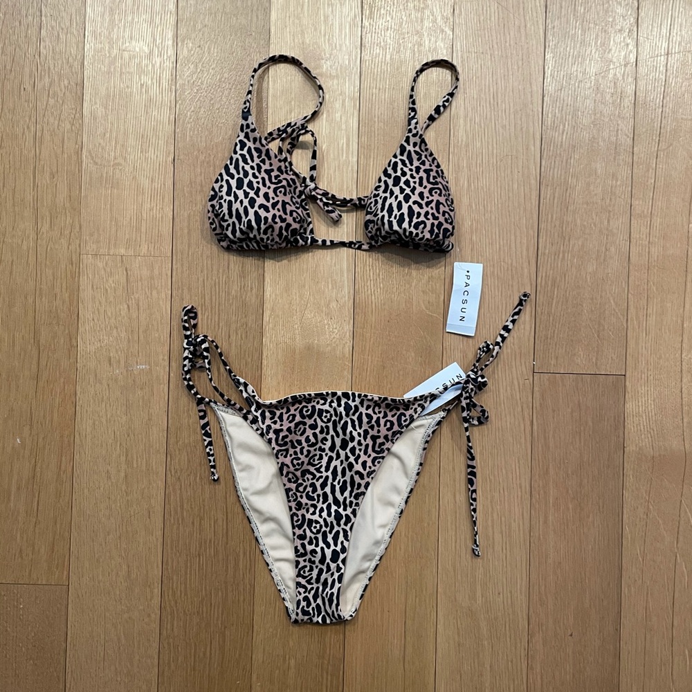 Never worn pacsun bikini!